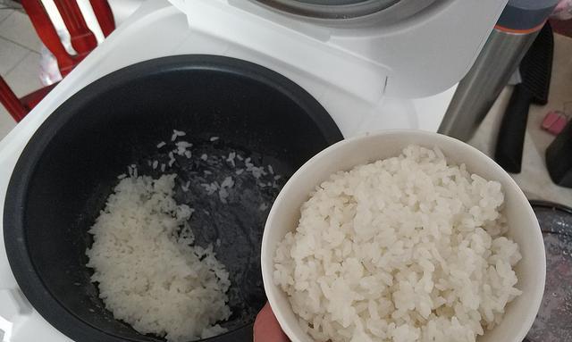 小米电饭煲煲汤的功效与做法（让你轻松享受美味健康的汤品）