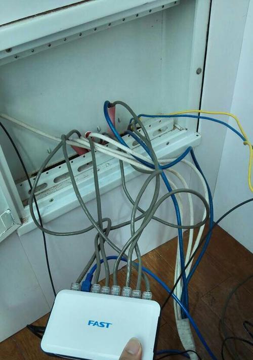 如何在家中安装第二个路由器以扩展网络覆盖范围（解决家庭网络覆盖不足的问题，打造更广阔的网络空间）