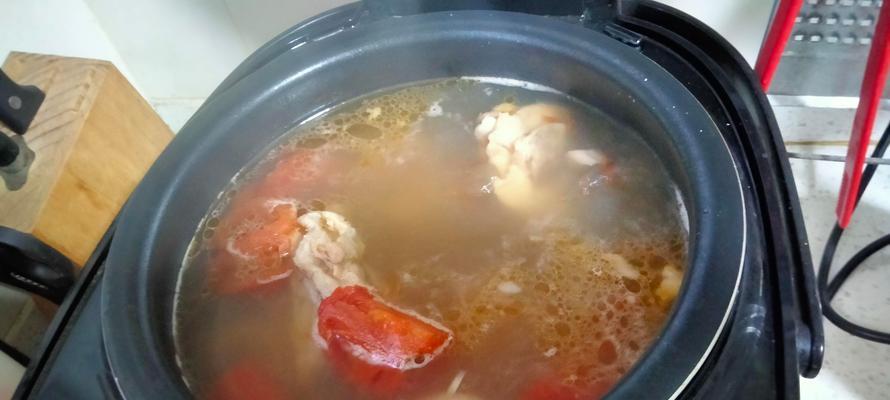 电饭煲炖汤的独特魅力（便捷省时的炖汤利器）