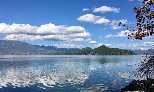 湖水的魅力（一面湖水的美丽与神秘）